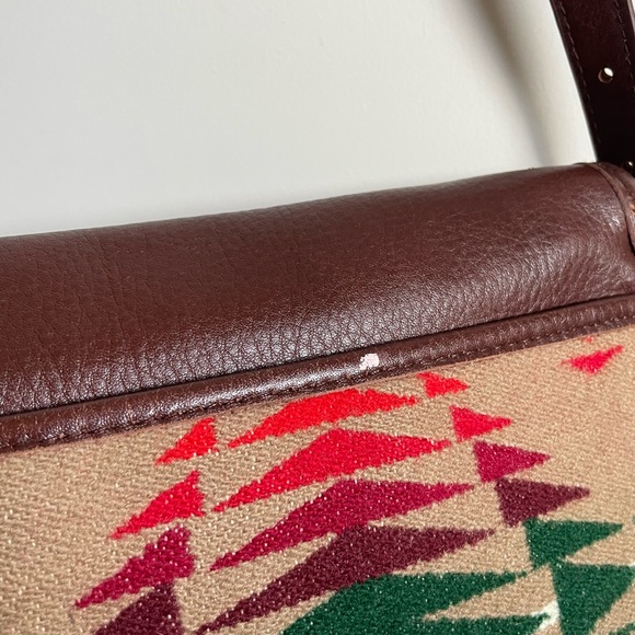 Pendleton Brown Leather Crossbody with Geometric Pattern - Picture 3 of 6